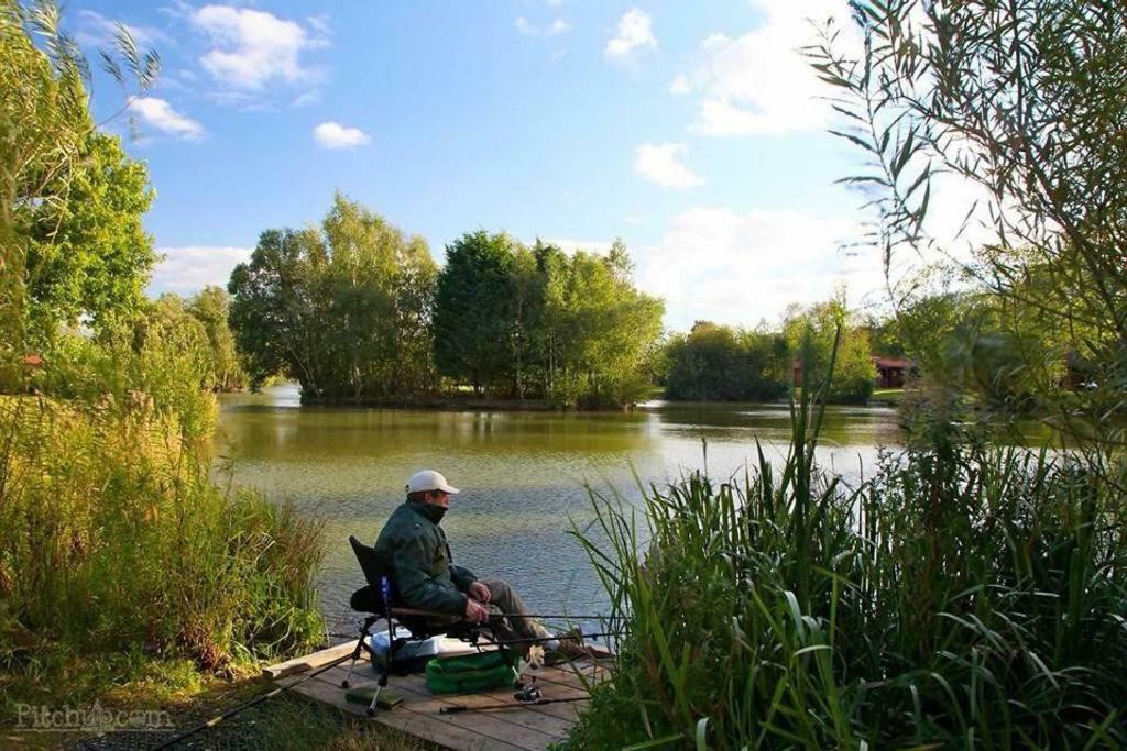 Relaxing Holiday Home With Hot Tub At Tattershall Lakes Esterno foto